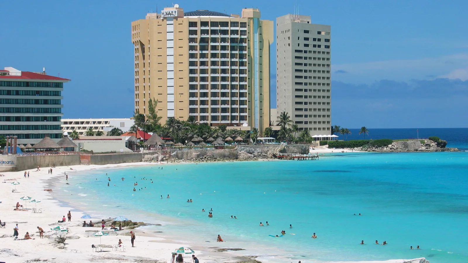 Chacmool, Cancún, Mexico - Blue Flag beach