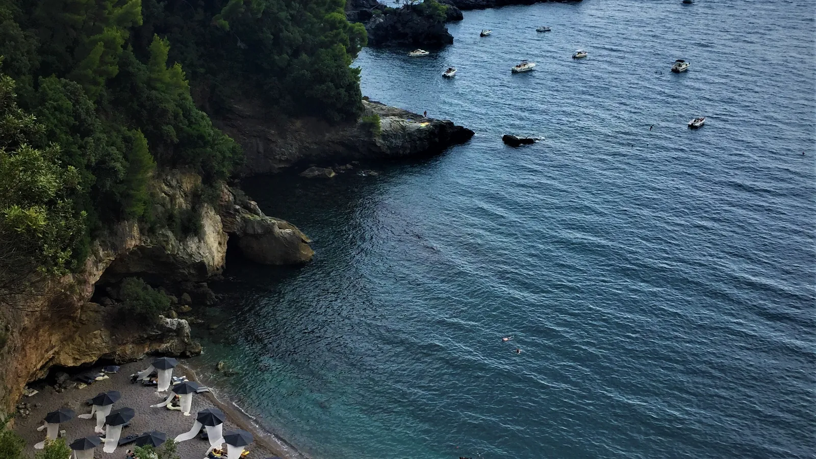 Eco del Mare, Lerici, Italy - Blue Flag beach