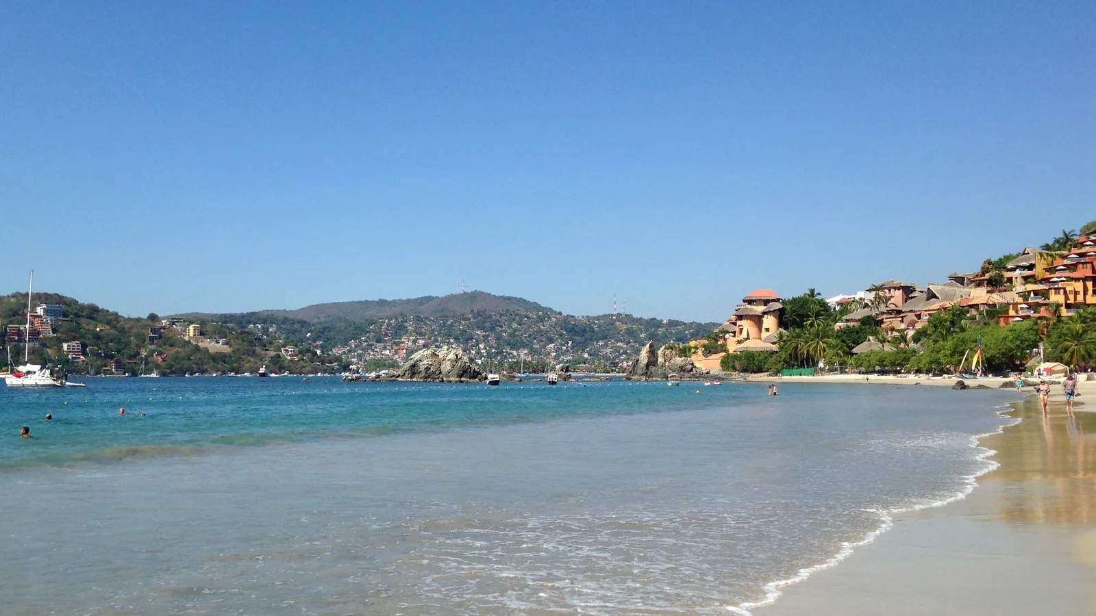 La Ropa I, Zihuatanejo de Azueta, Mexico - Blue Flag beach