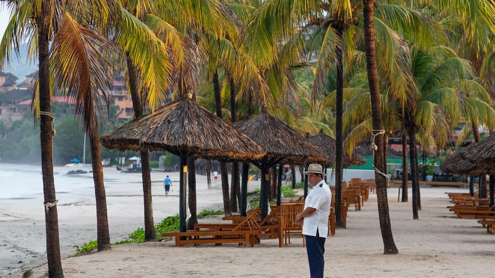 La Ropa II, Zihuatanejo de Azueta, Mexico - Blue Flag beach