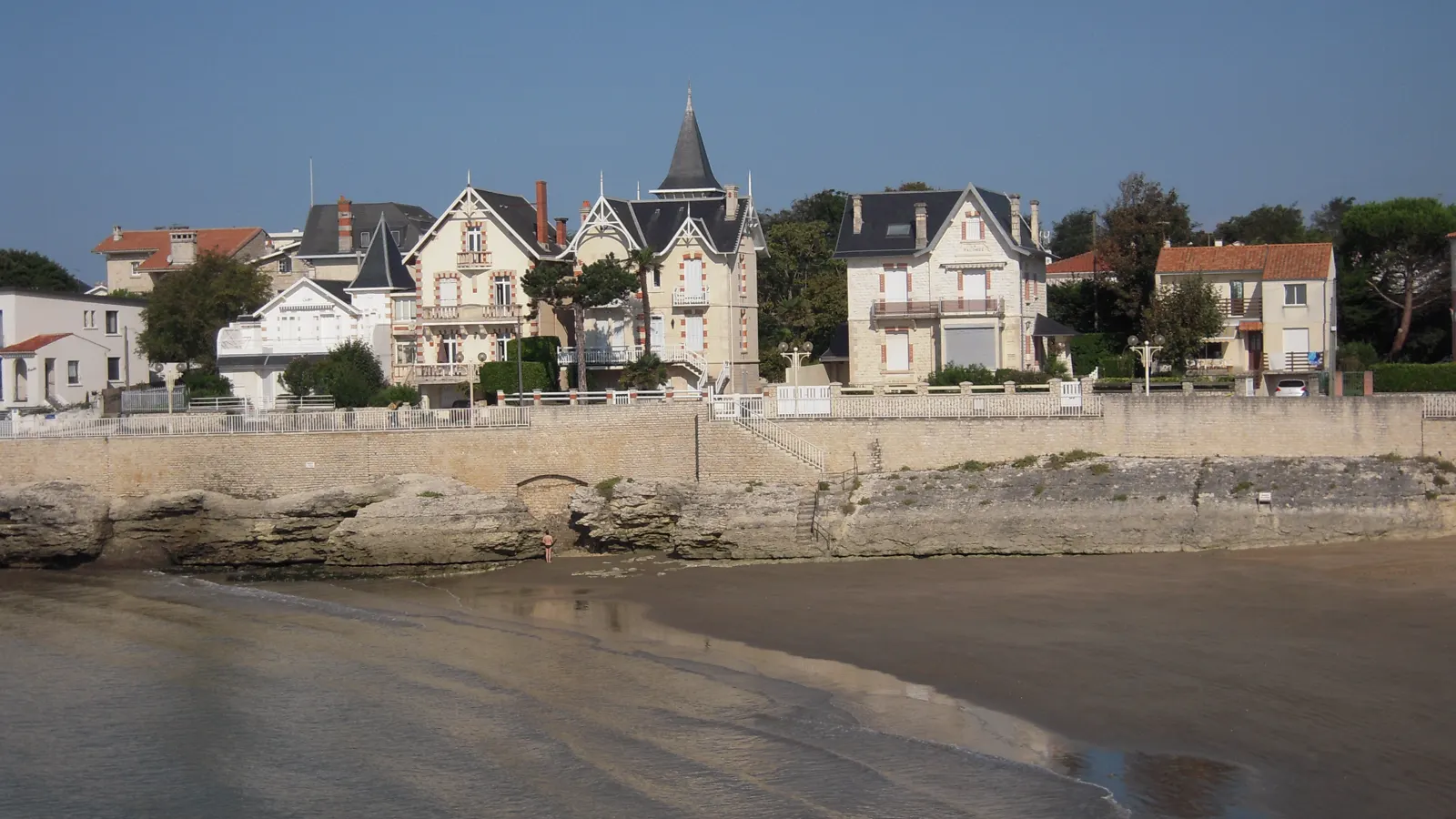 Le Pigeonnier, Royan, France - Blue Flag beach