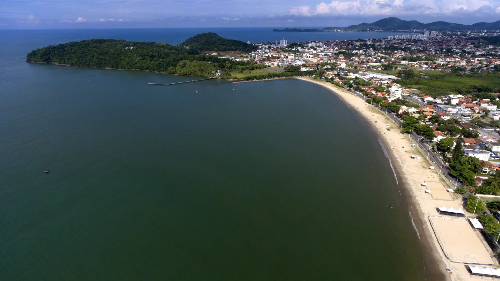 Praia da Barra do Rio Piçarras, Balneário Piçarras, Brazil - Blue Flag beach