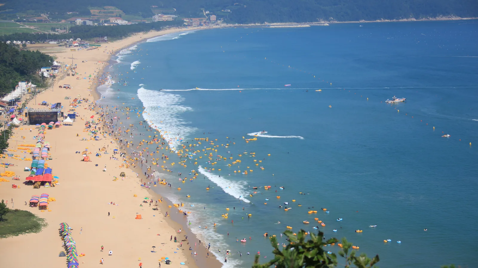 Sinji Myeongsasimri Beach, Wando-gun, South Korea - Blue Flag beach